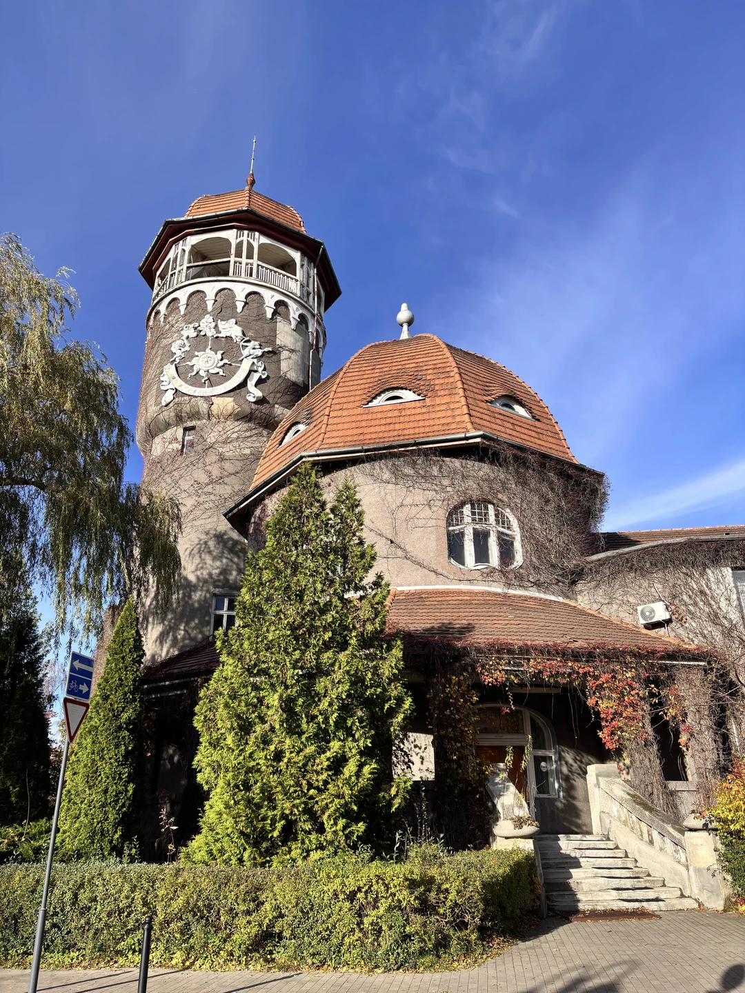 Экскурсия насыщенная но в самом Светлогорске очень мало времени, поэтому мой совет не слушайте гида его