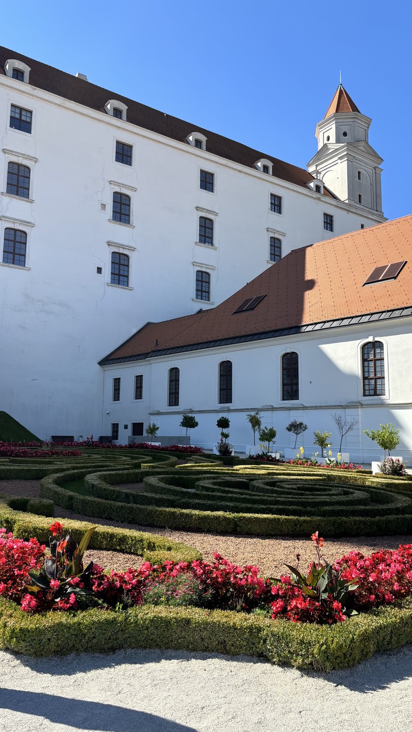 Понравилась экскурсия, не ожидали, что старый город Братислава такой красивый и интересный, с очень большой историей