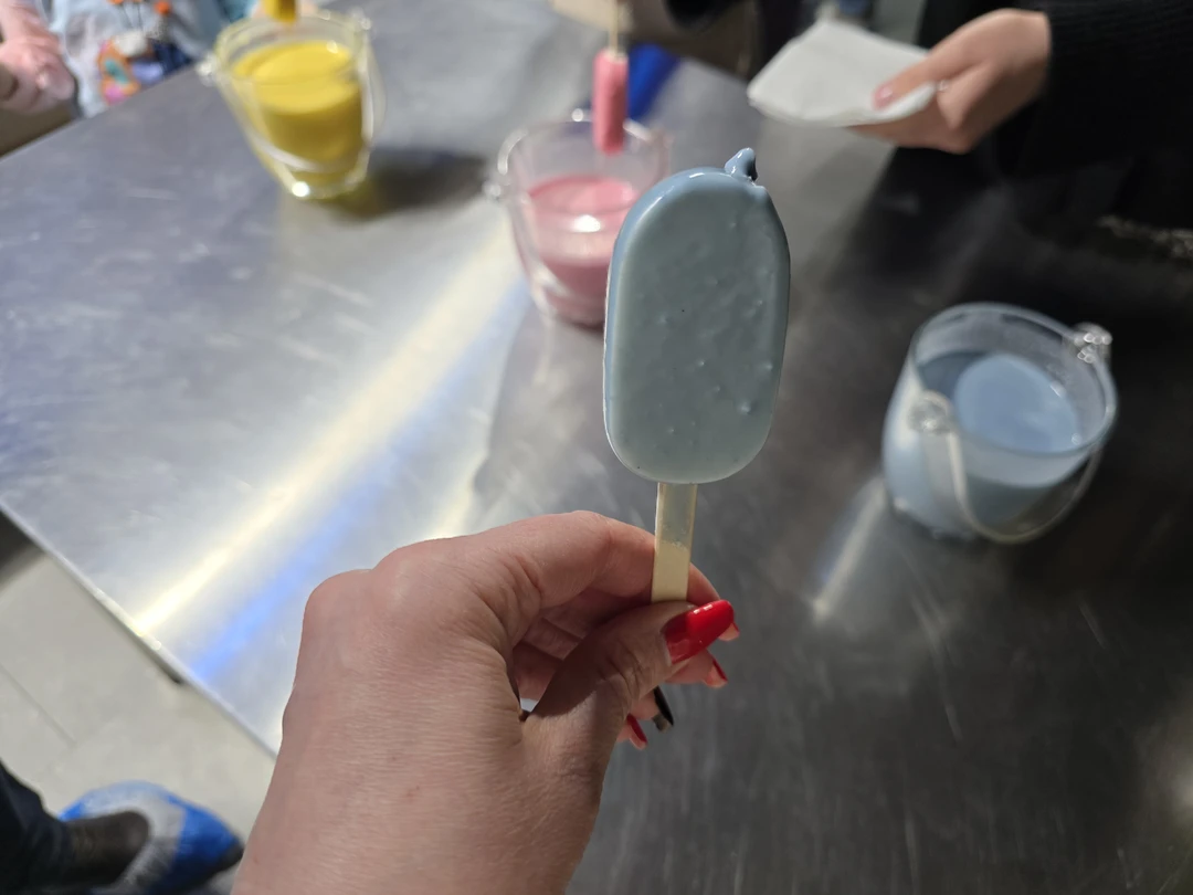 Приятное мероприятие. Возвращение в детство, когда очень хотелось ведро мороженого съесть. Интереснейший рассказчик - дядя Лёша