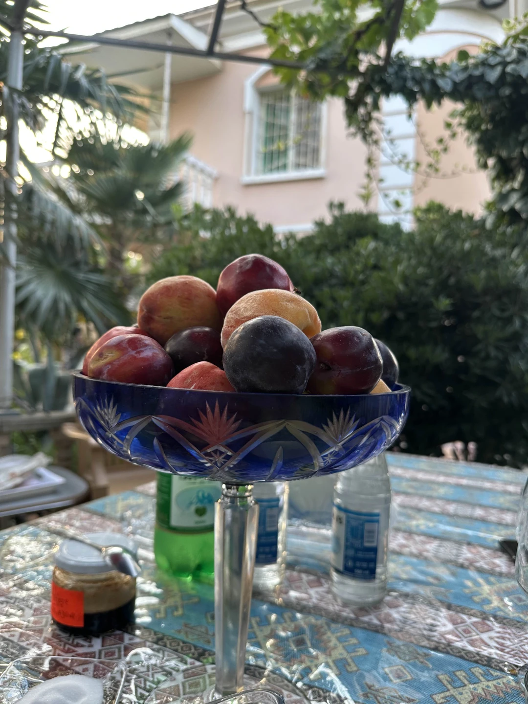 В начале экскурсии нас провезли по всем основным достопримечательностям Баку, гид прекрасный рассказчик и к тому