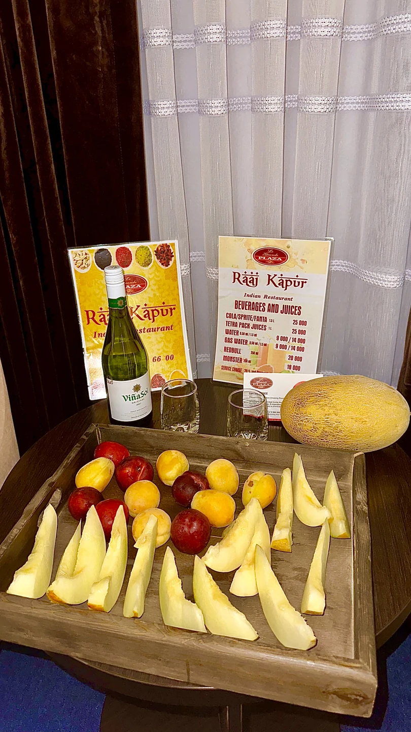 Посетили отличный рынок продуктов, самса просто БОМБА! Центр плова с великолепной демонстрацией процесса изготовления! И многое другое👍👏👌🔥