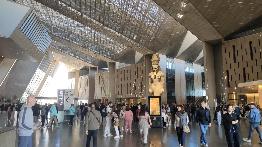 Большой Египетский музей, Саккара и пирамиды Гизы - из Каира (Сергей)