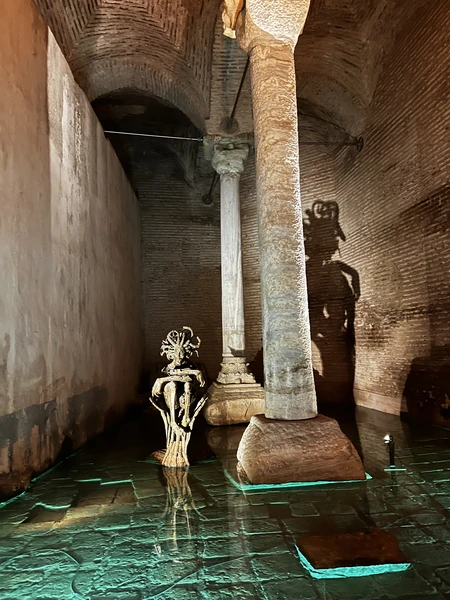 Мне понравилось все, Мустафа грамотно рассказал историю Турции, помог организовать трансфер в аэропорт после экскурсии, сам