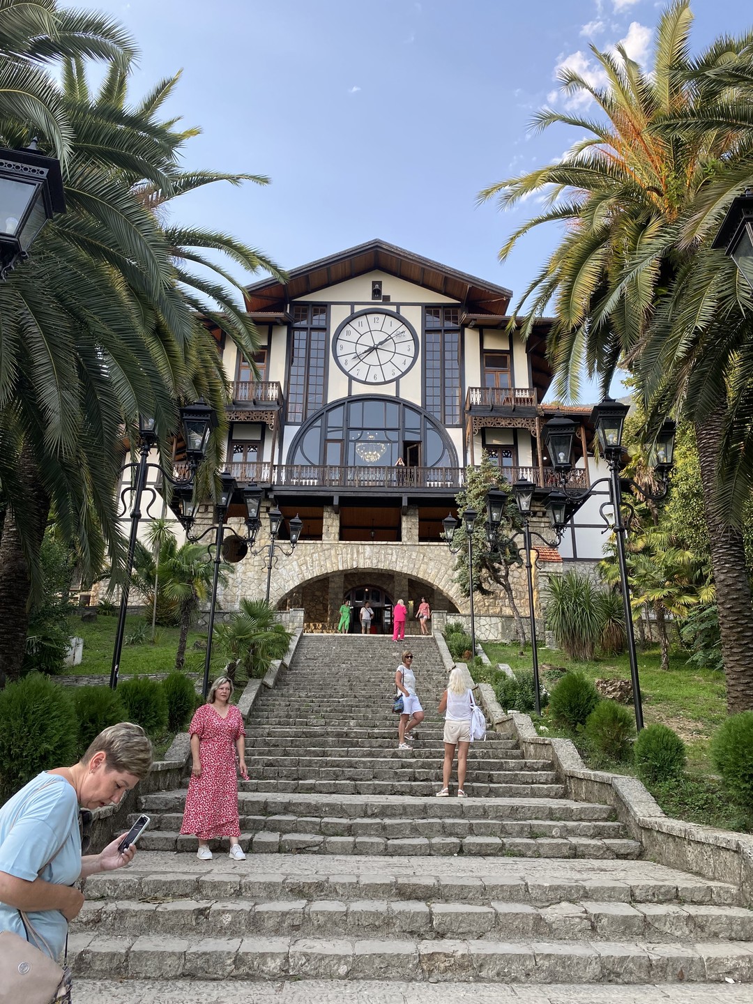 Курортная Гагра и озеро Рица (Татьяна)