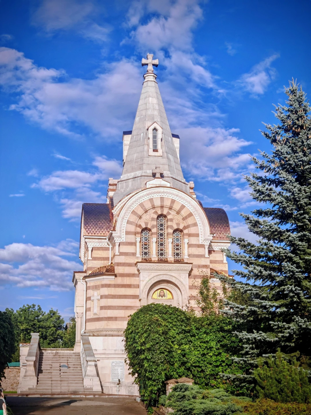Прекрасный день. Посетили семьёй Серпухов в сопровождении Алины