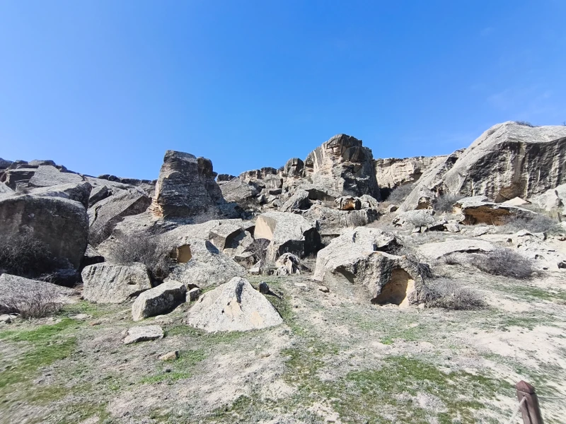 Замечательная экскурсия!!! Занимает весь день с перерывом на обед, проездом по Баку и небольшой обзоркой во