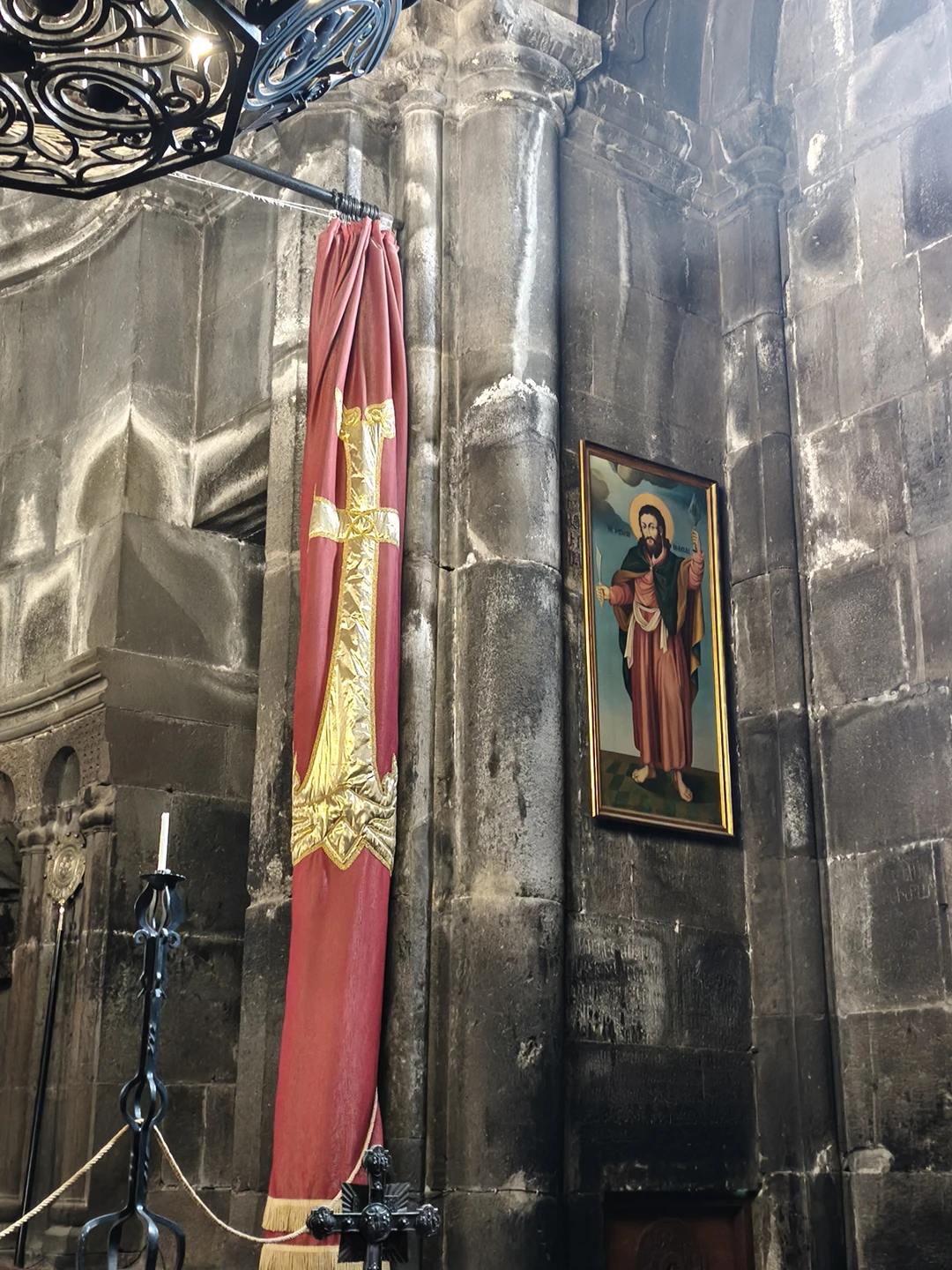 Хочу от всей души поблагодарить нашего гида Арарата за невероятное время, проведённое в Армении — от меня лично и от всей моей семьи