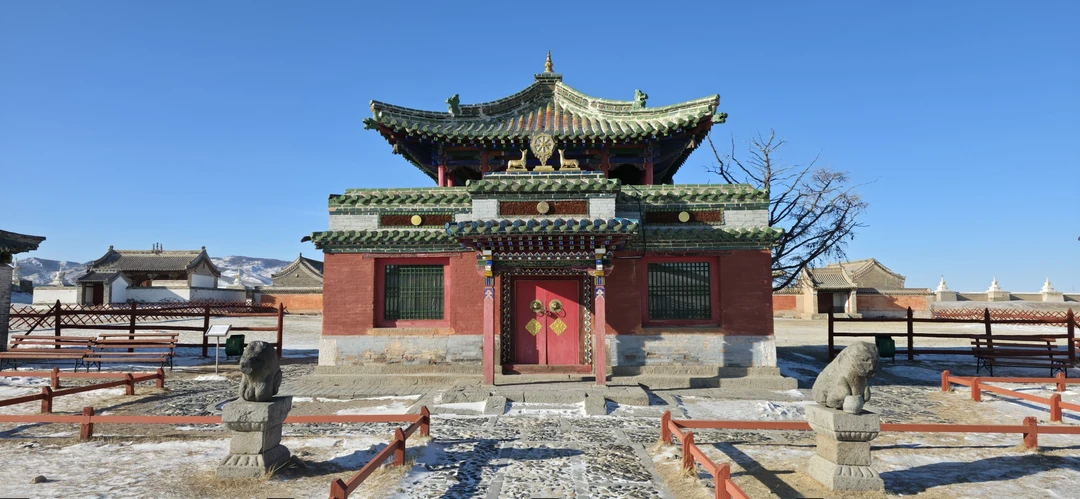 Монголия… Вот мы и вернулись из нашего небольшого зимнего путешествия по "стране вечно синего неба". Один