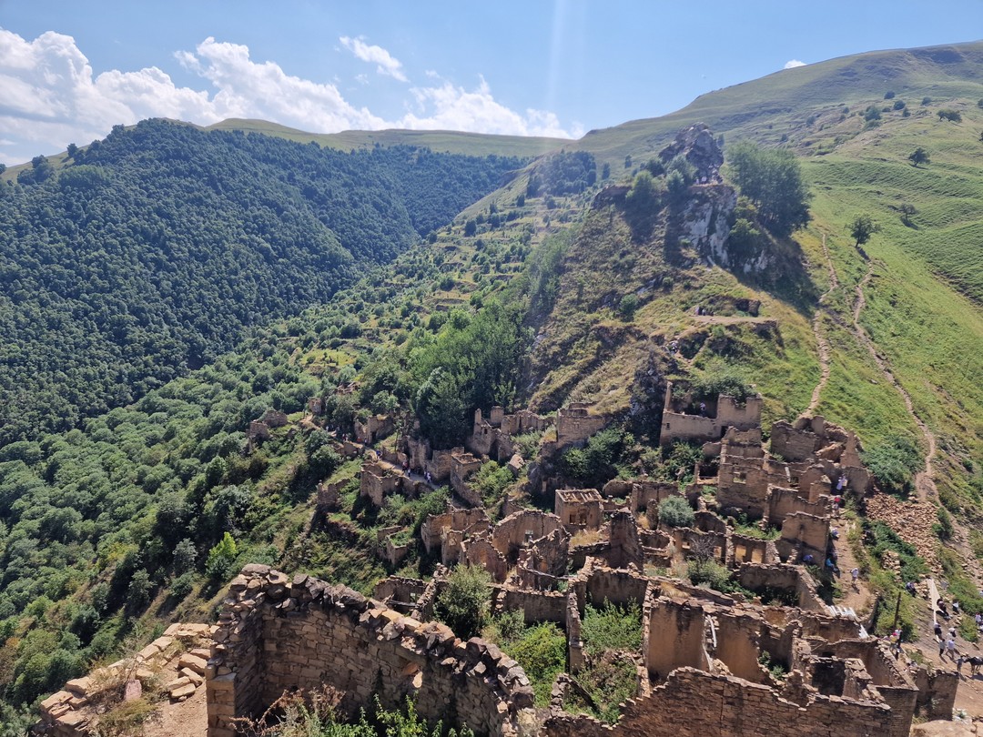 Большое спасибо за организацию такой интересной экскурсии. Такой красоты мы ещё не видели. Гид Тимур очень