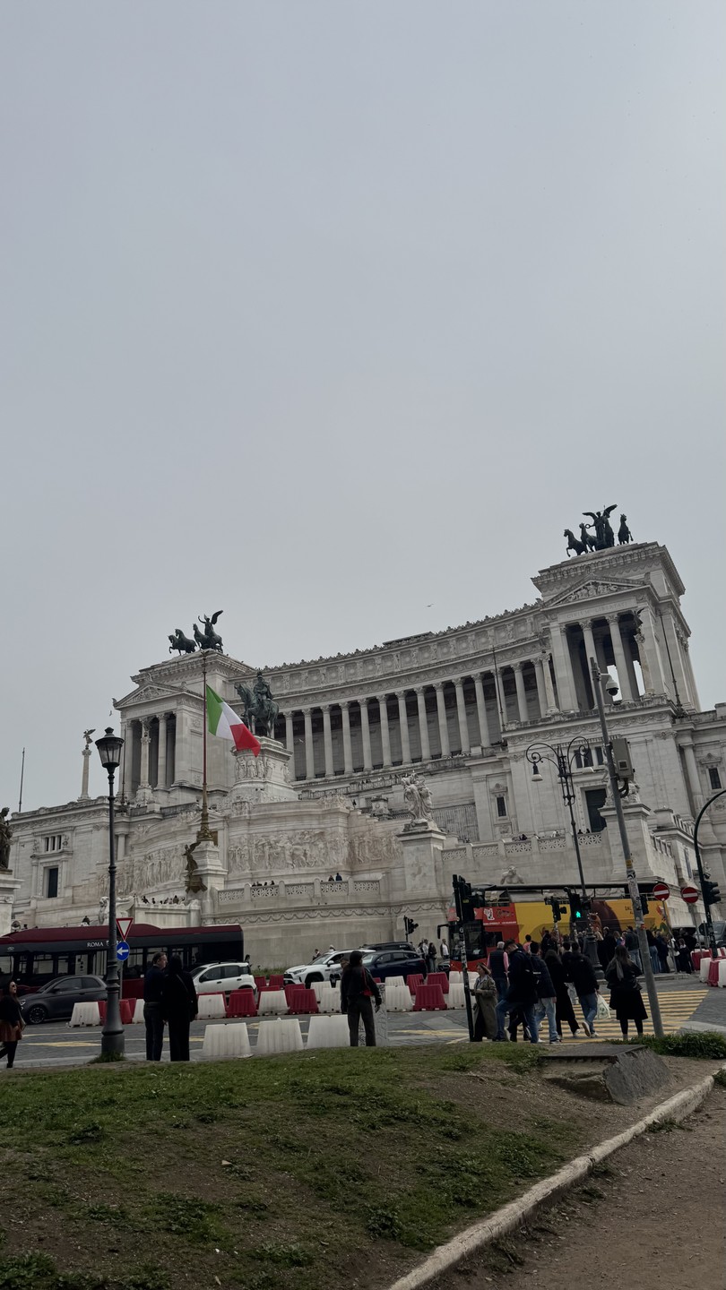 Татьяна идеально провела экскурсию, рассказывала очень интересно и, самое важное для гида, отвечала на все заданные