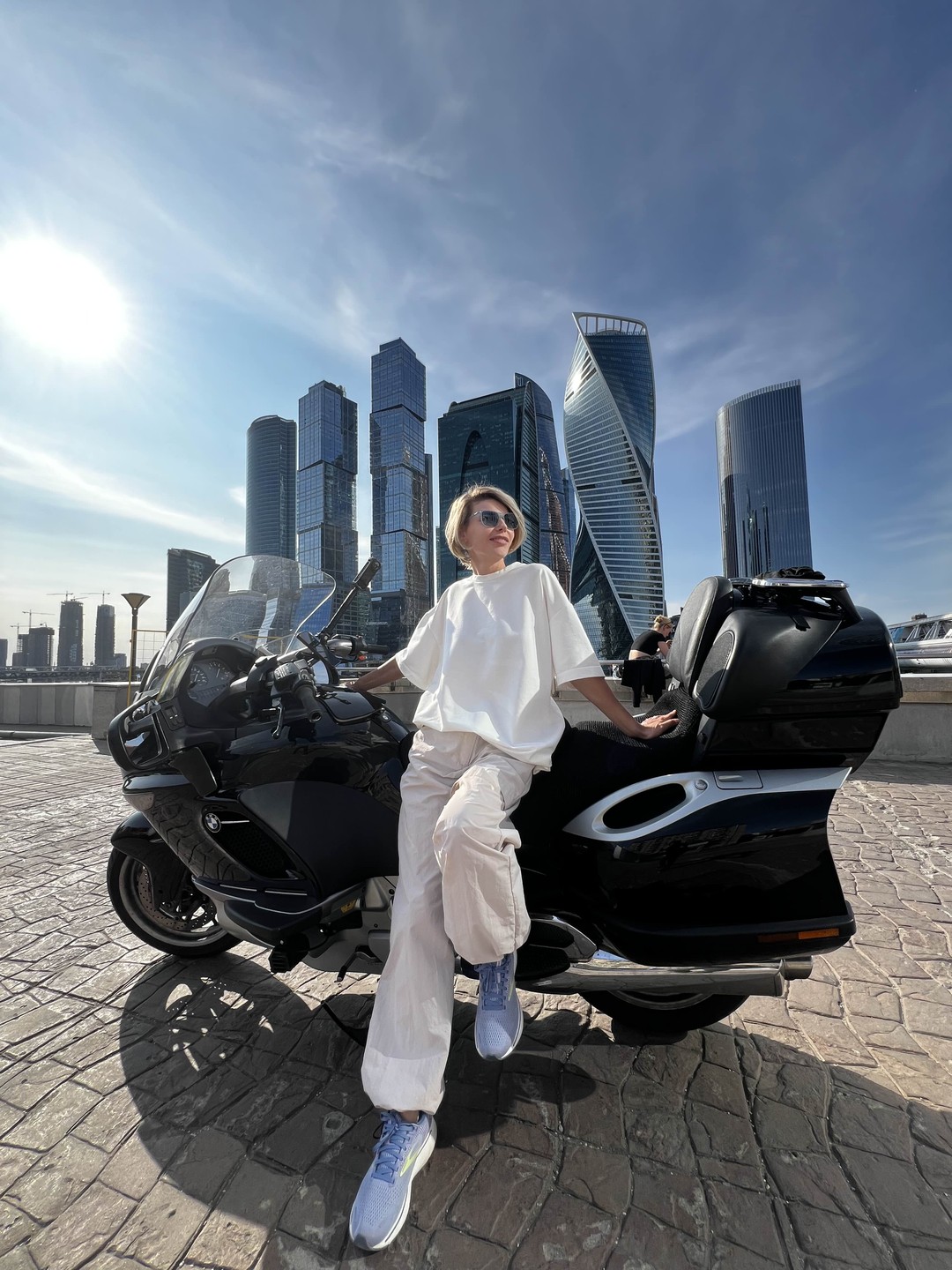 Спасибо большое Георгию, за прекрасную экскурсию. Было очень интересно увидеть Москву с сидения мотоцикла. Даже места,