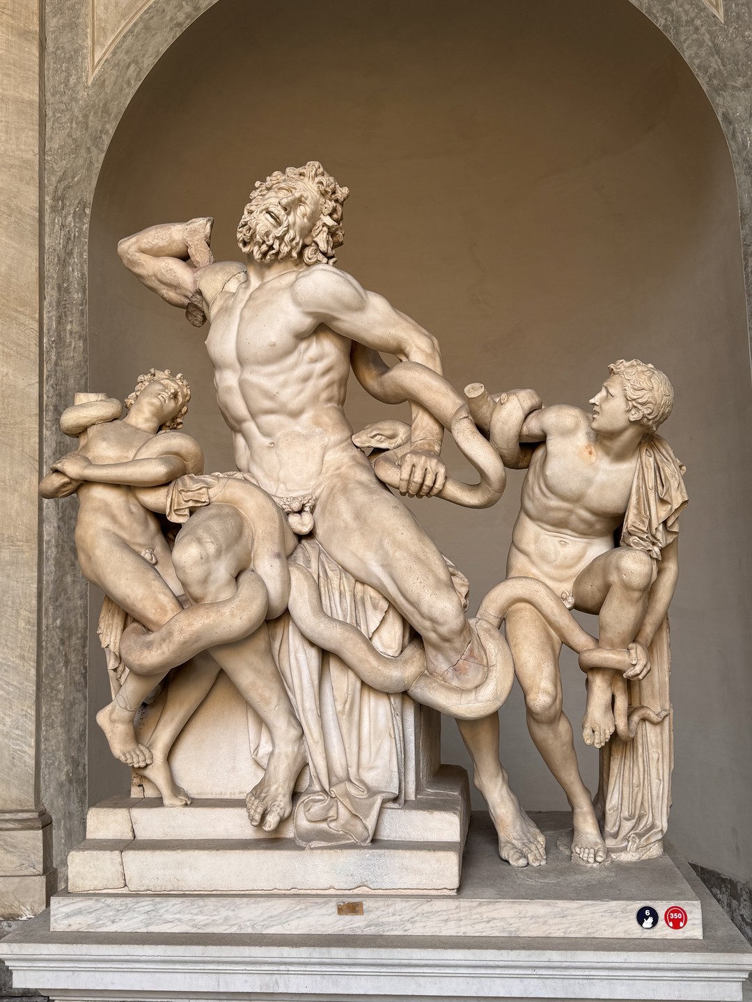 Хочу выразить огромную благодарность за одну из самых интересных экскурсий за последние годы! Надежда очень интересно