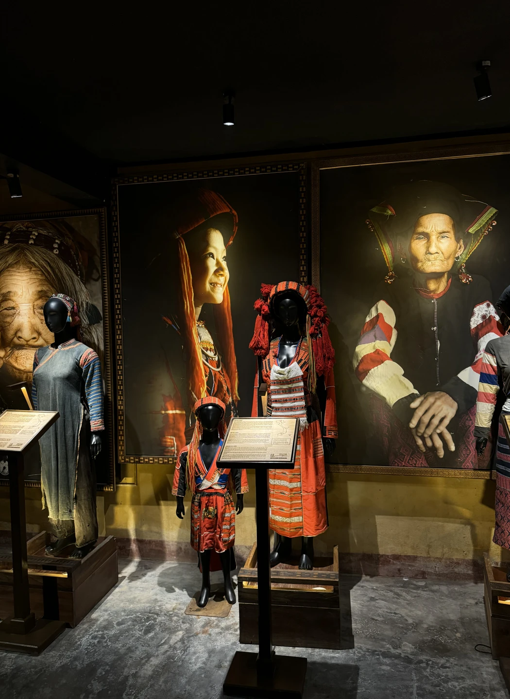 Хойан стоит посетить обязательно, хотя бы в формате однодневной экскурсии. Потрясающий аутентичный городок со своей атмосферой