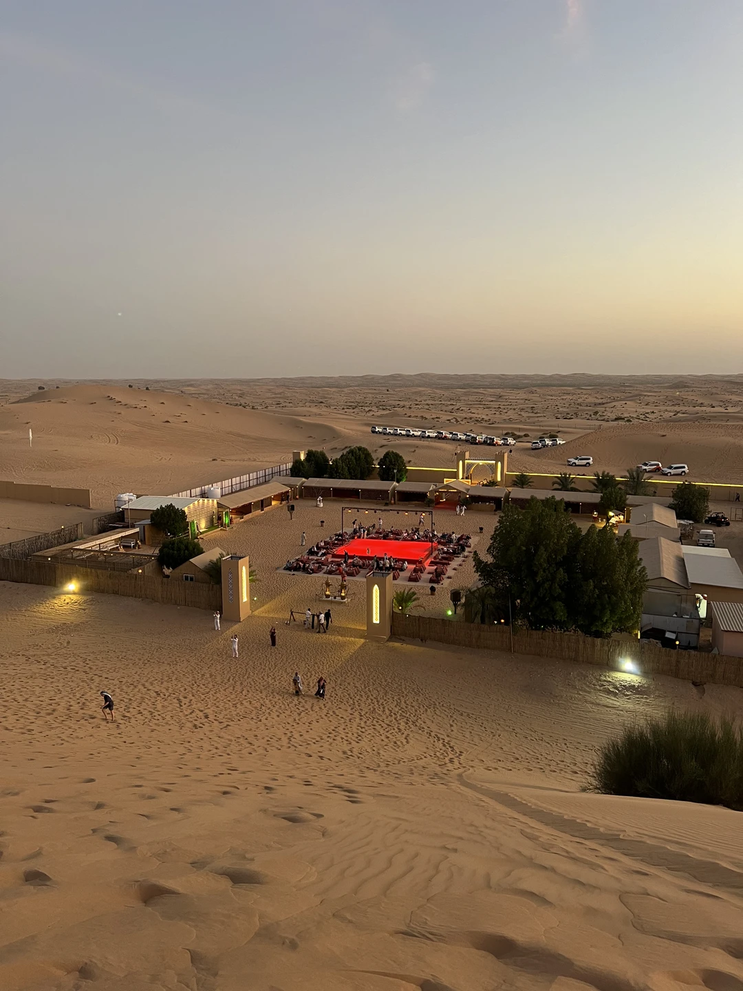 Отличная экскурсия! Гид забрал из отеля вовремя, доехали до пустыни быстро. Виды просто шикарные, после катания