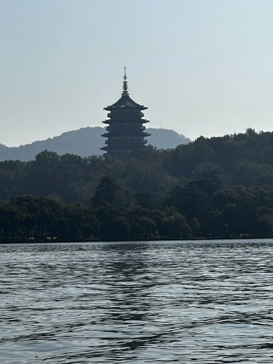 Очень понравилась экскурсия, на которой мы были семьей. Наш гид Саша отвечала на все наши вопросы