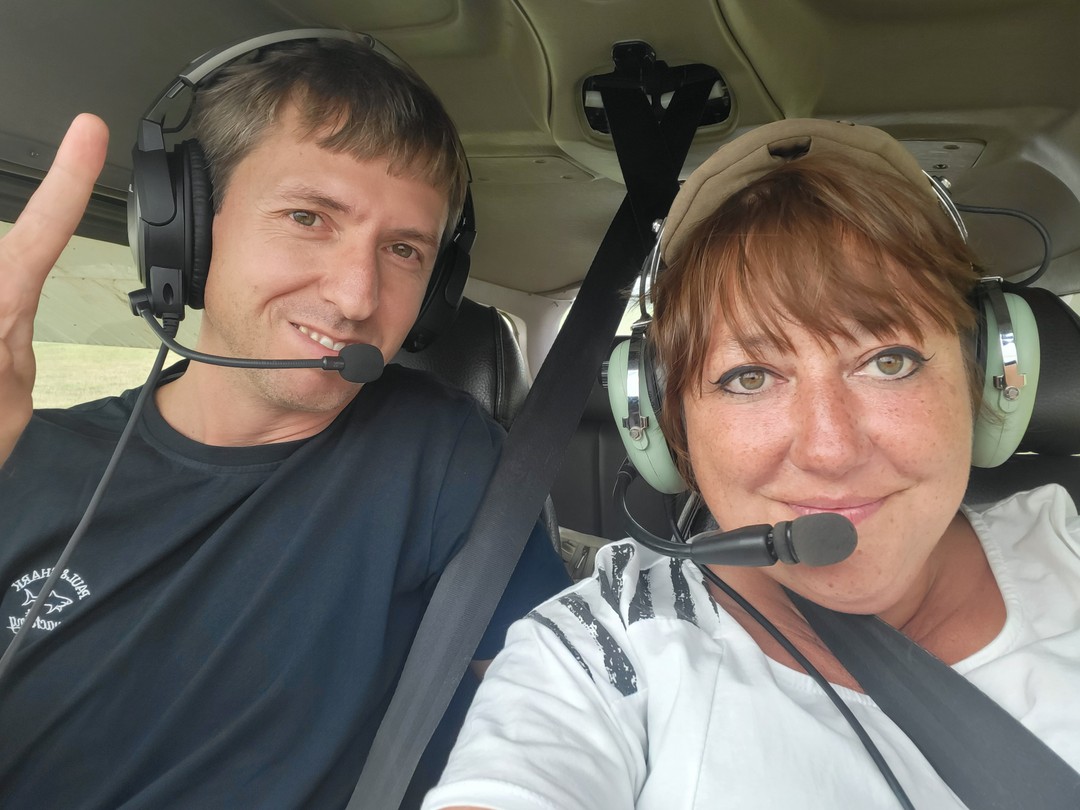 Потрясающая экскурсия! Оставила самые яркие впечатления. Вчем, кто любит летать и хочет себя попробовать в качестве