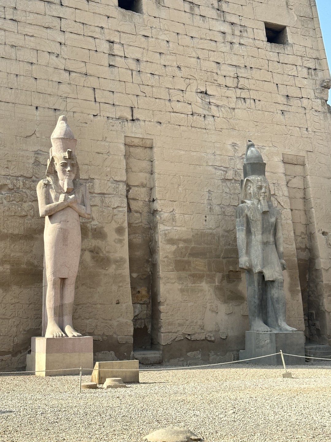 Хорошая экскурсия, Ахмед молодец, немного спешили чтобы пройти перед автобусами, но оно того стоило.