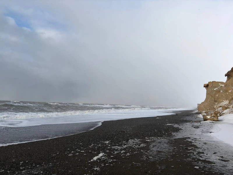 Владислав - отличный гид! Подарил нам незабываемую предновогоднюю Камчатку. Увлекательно, креативно рассказал много интересной информации о