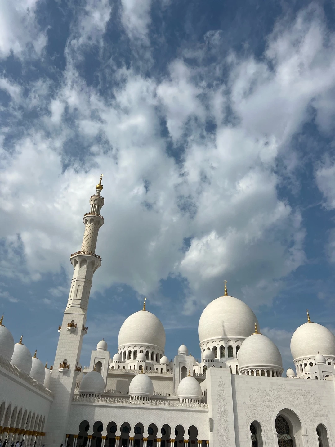 Мы ездили с гидом Санчо с Рас в Абу-Даби