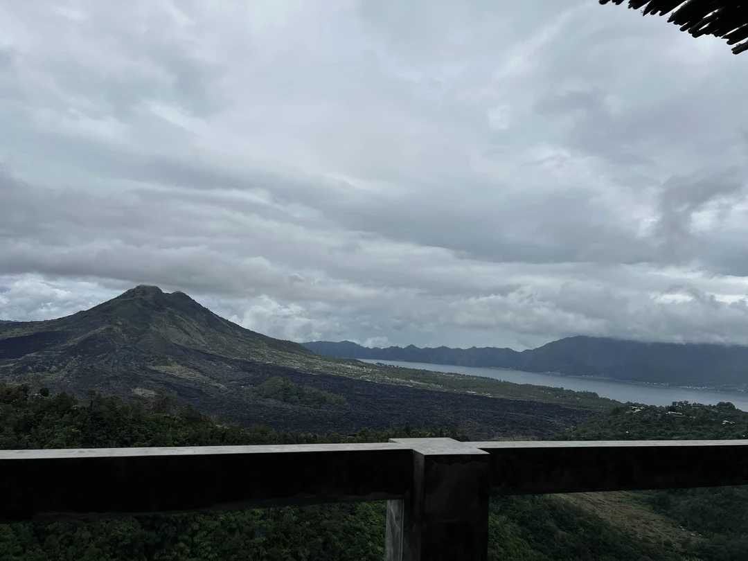 Хорошая поездка. Много красивых видов. Спасибо нашему гиду, он классный!