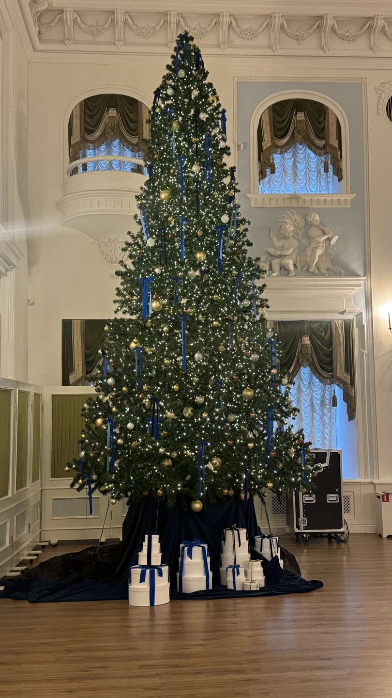 Петергоф: групповая экскурсия в Большой дворец (Евгения)