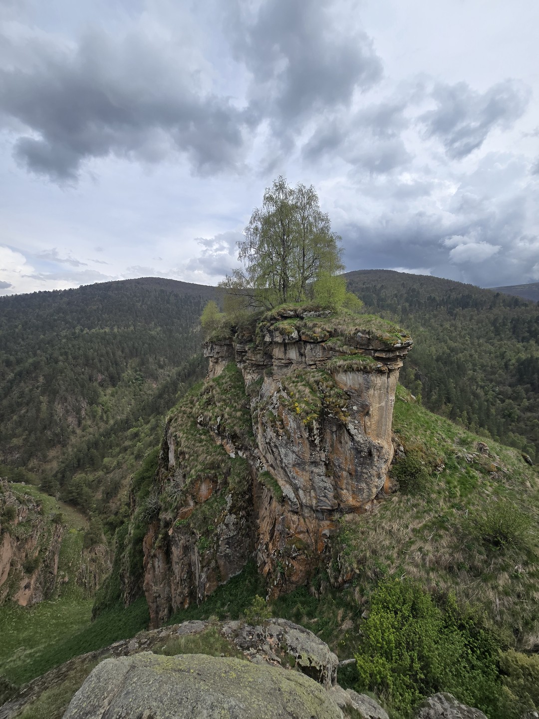 Добрый день, очень понравилась экскурсия. Неверояная по красоте природа, шикарные локации. Огромная благодарность нашему гиду Мурату