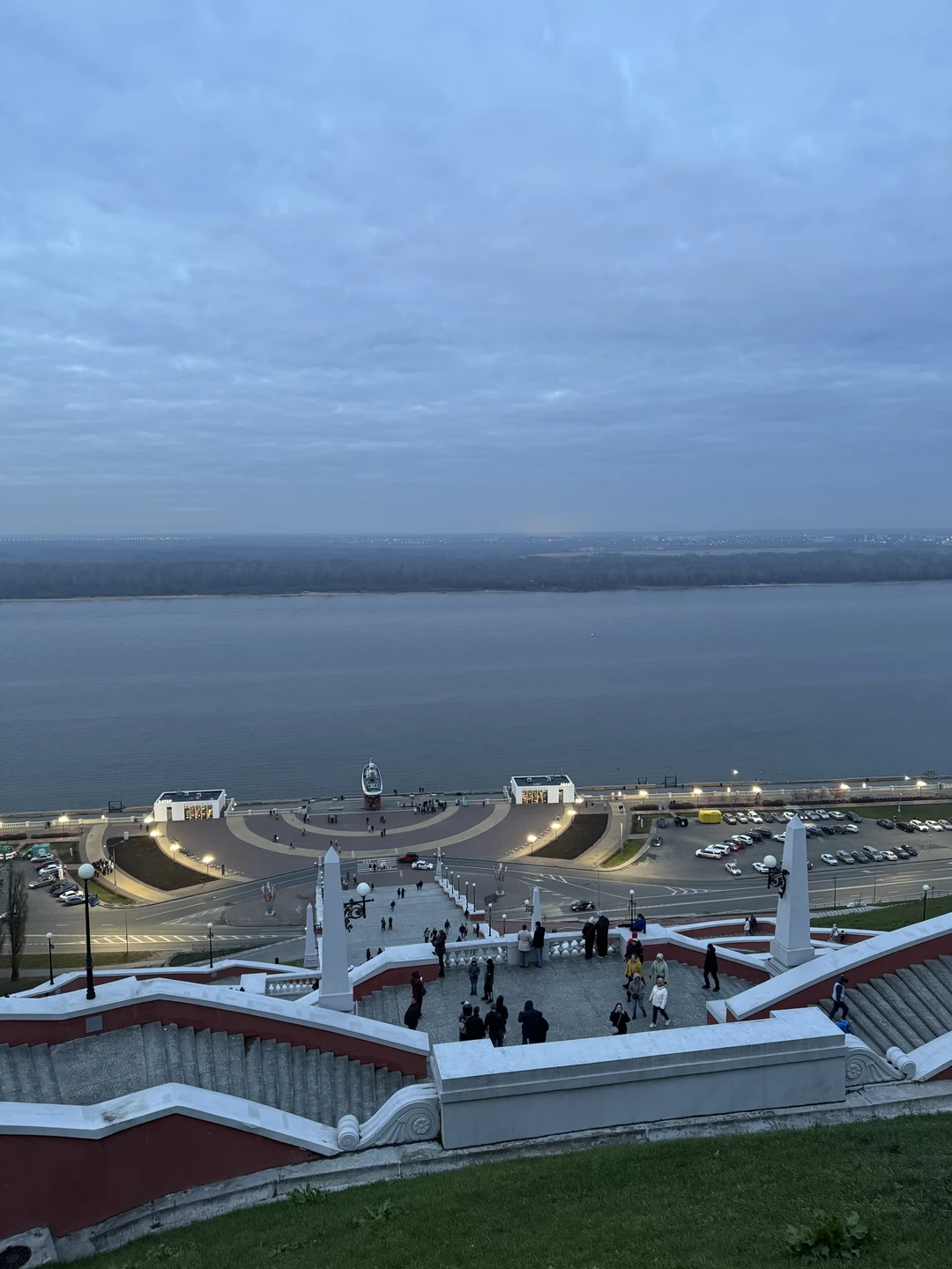 Очень понравилась экскурсия! Елена была в национальном костюме, ярком и красочном! Так же много нам рассказала