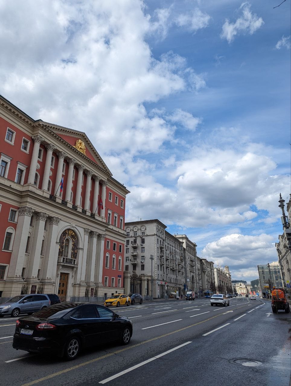 Экскурсия оказалась отличным способом провести время в Москве! Татьяна - интересный собеседник, делает прогулку по Тверской