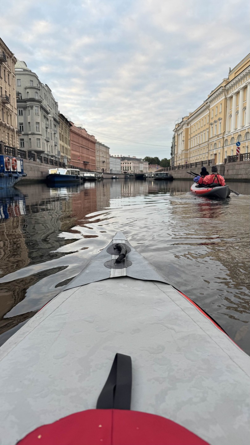 Рассвет в центре Петербурга на байдарке (Ольга)