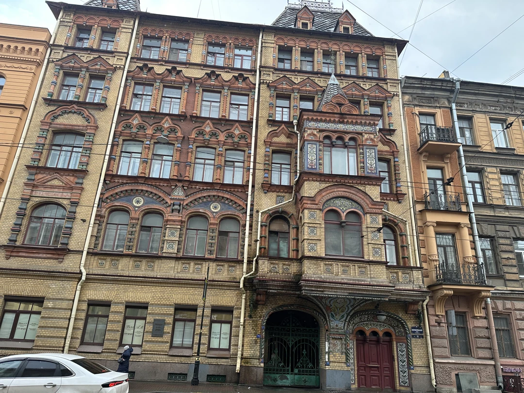 Отличная экскурсия, Феликс оч интересный оратор и с хорошим чувством юмора. Экскурсия пролетела как миг 👍 конечно рекомендуем