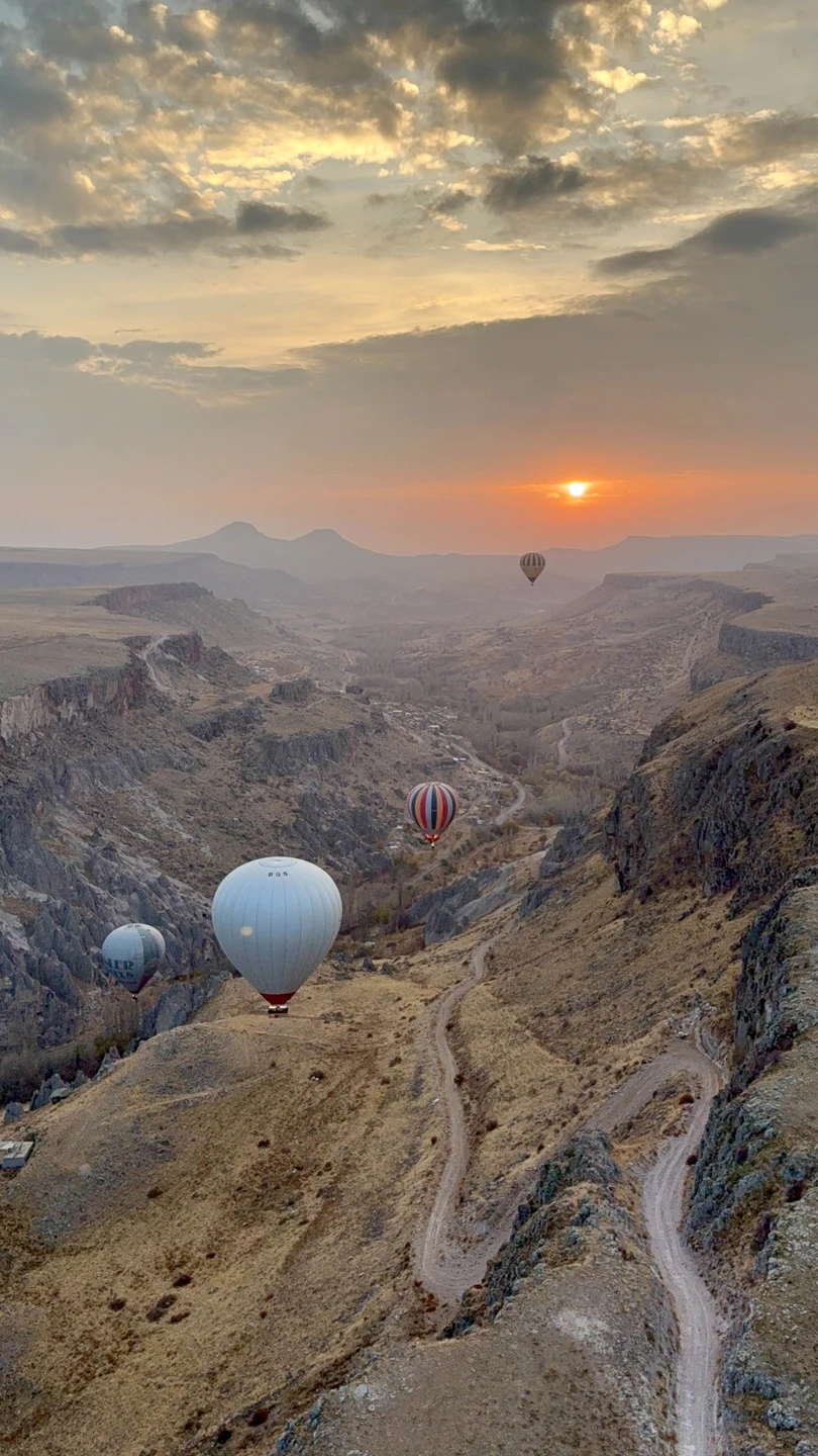 Полет очень понравился, единственное что сначала попортило настроение это ожидание машины -40 мин, но это по