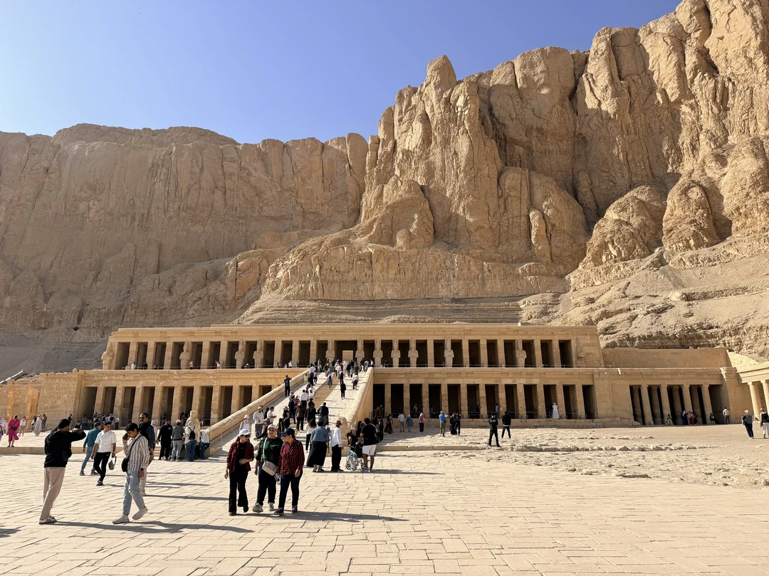 У нас получилась прекрасная экскурсия с гидом Ахмедом!