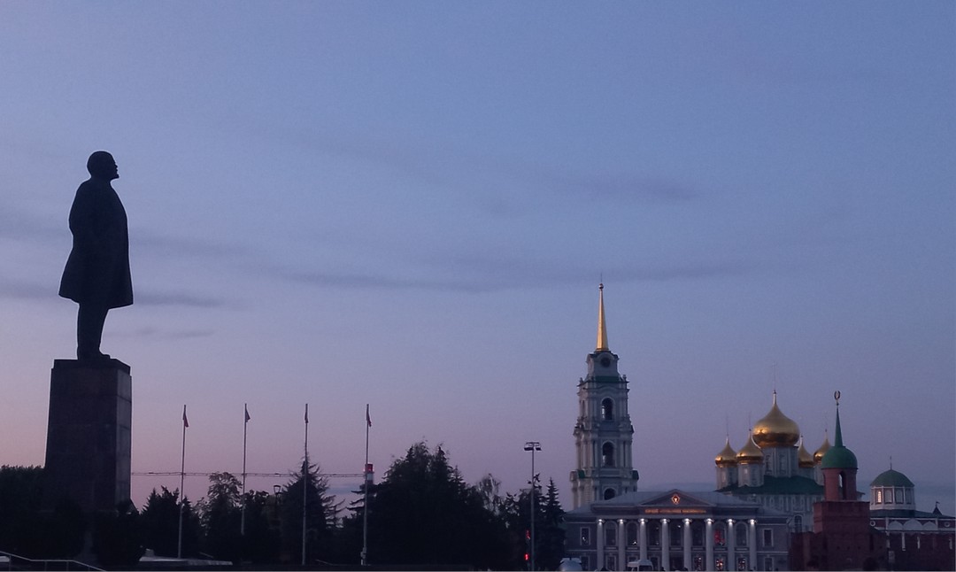 Экскурсия очень понравилась. Экскурсовод супер! Всё интересно, информативно, с душой и любовью к городу. 2 часа