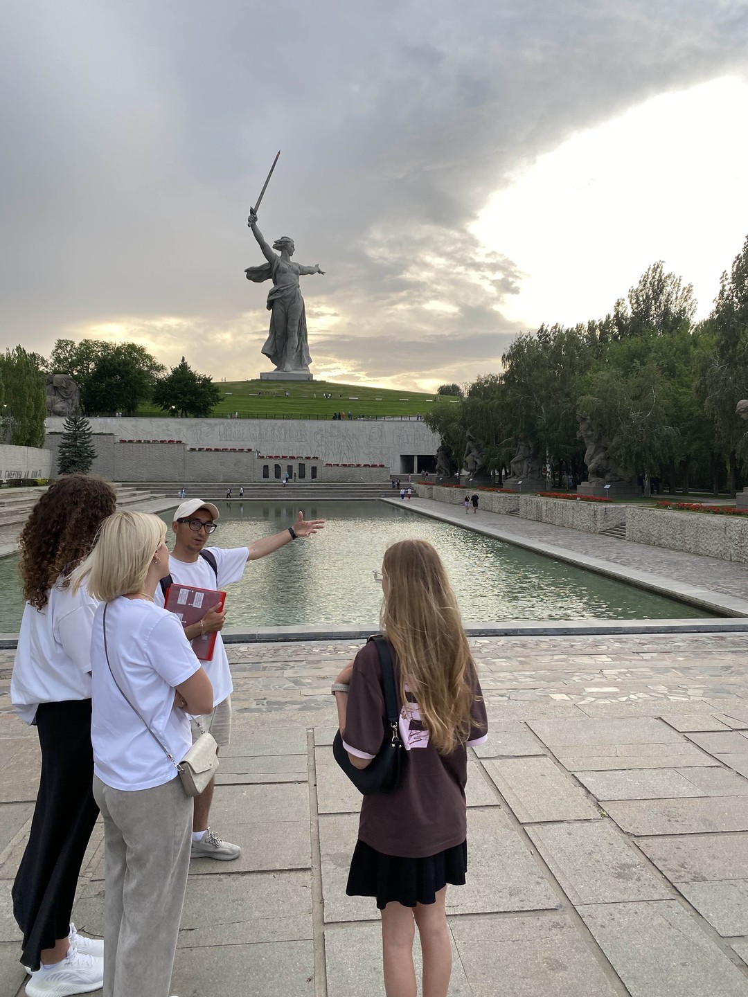 Отличная обзорная экскурсия! Ничего лишнего, прошла легко на одном дыхании. Огромное спасибо!