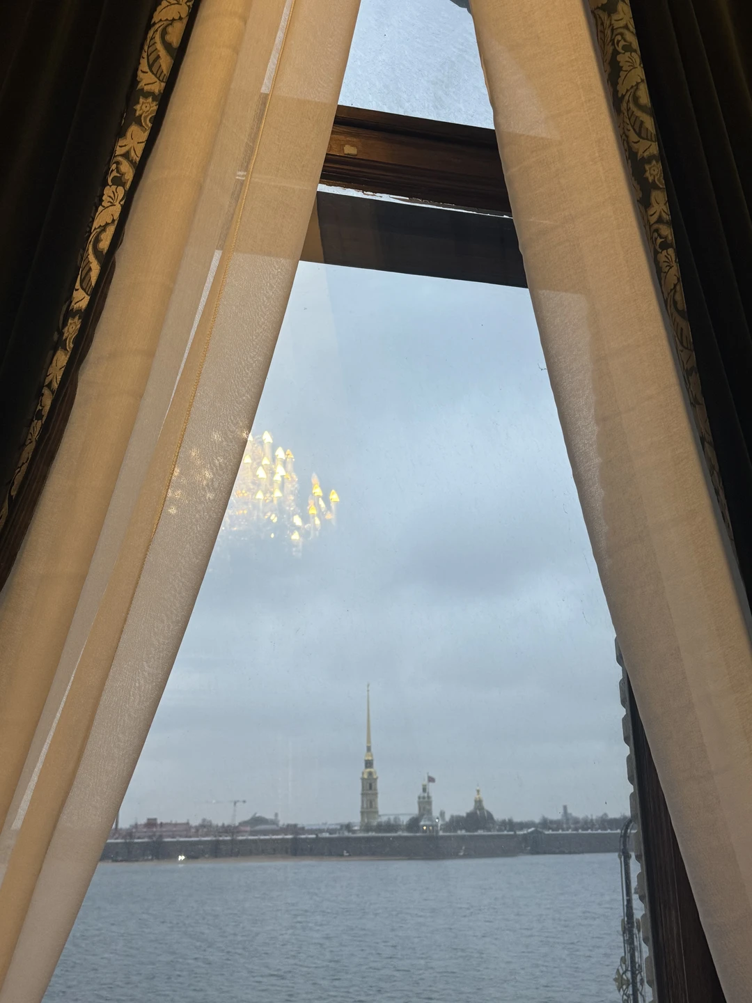 Все понравилось, но все как- то формализовано, машинально, формальный подход, без юмора, без души