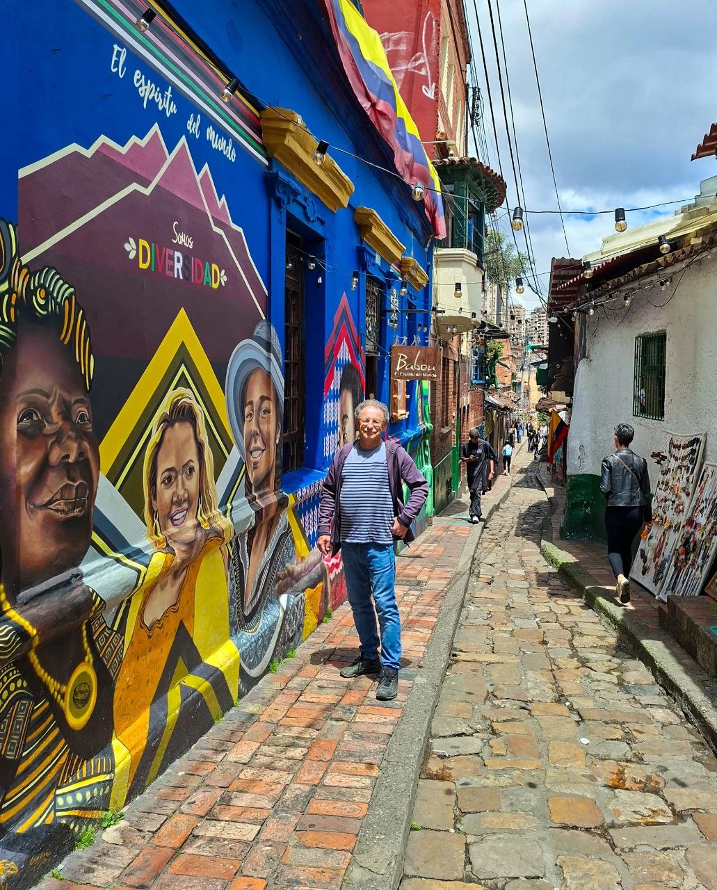 Очень приятная прогулка с Михаилом по Боготе. Интересно рассказывал про Колумбию и Венесуэлу. Вполне можно рекомендовать!