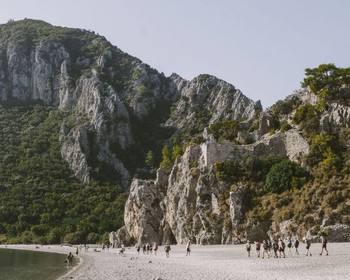 Морская прогулка на яхте, пляжный отдых, прогулка к Янарташу