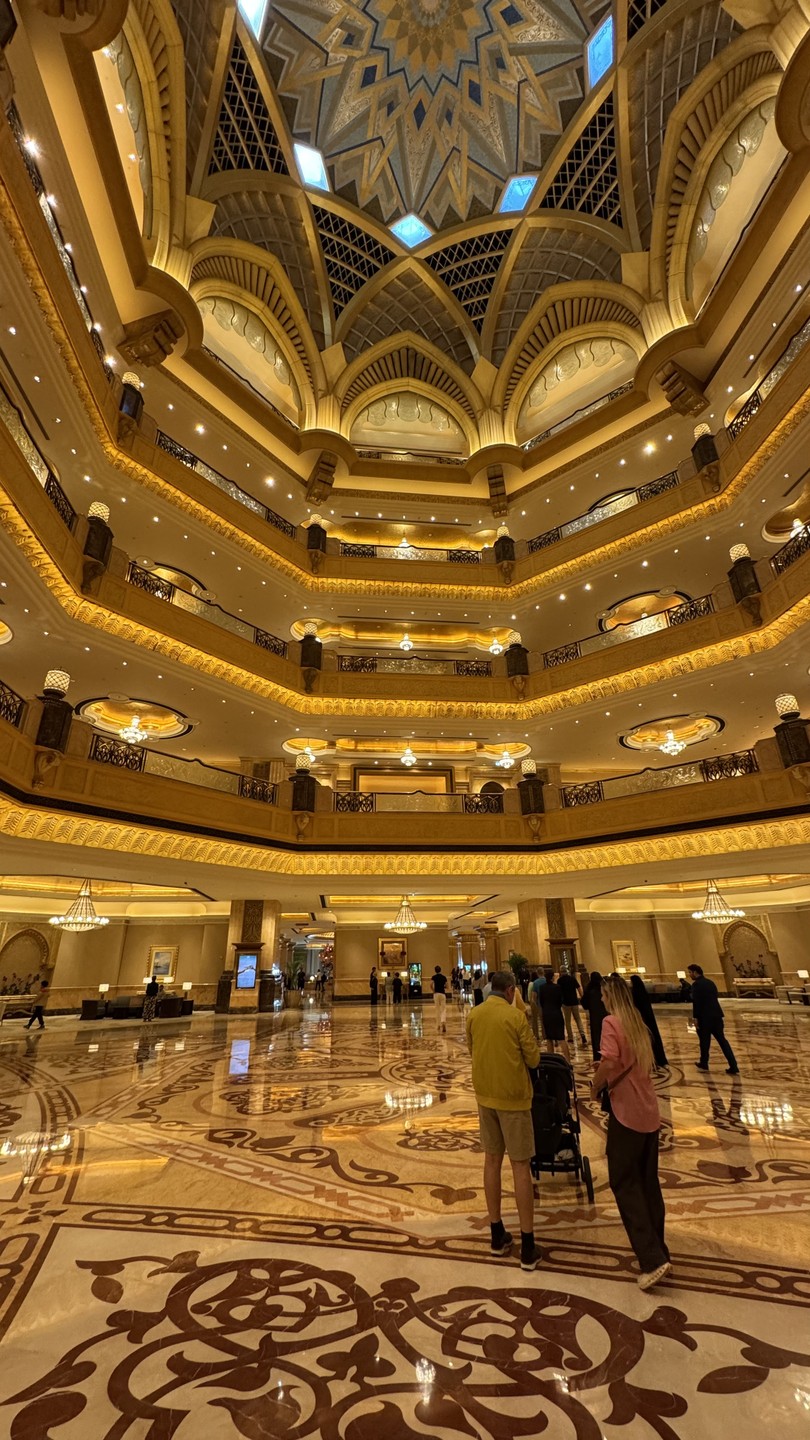 Мы ездили с Беком, очень приятно молодой человек, интересно рассказывал. Также рассказал про музеи, которые мы