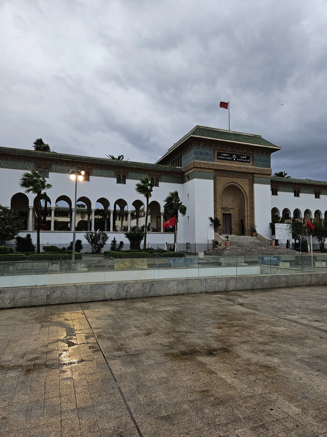 Вряд ли можно найти подходящие слова, чтобы в полной мере описать наши эмоции от экскурсии с Алексом по Касабланке…