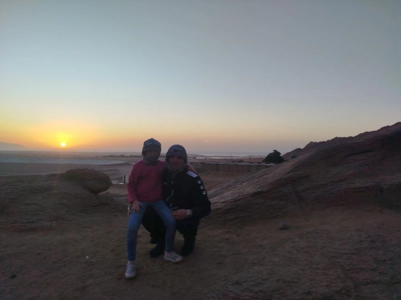 спасибо большое. всё очень-очень понравилось) покатались на квадриках и на верблюдах, встретили рассвет и попили чаю