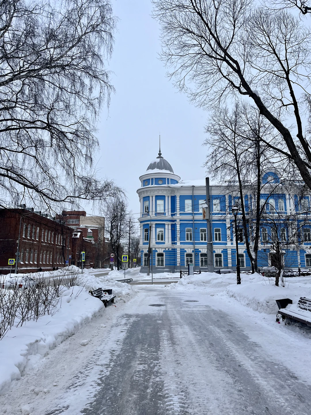 Девочки молодцы! Очень интересная экскурсия, они знают историю своего города и любят его - это чувствуется! Спасибо!
