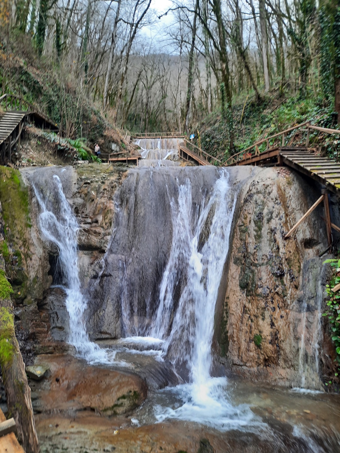 Брали индивидуальную экскурсию 5 января 2023 года. Машина подьехала вовремя, сразу оговорили маршрут и наши пожелания.