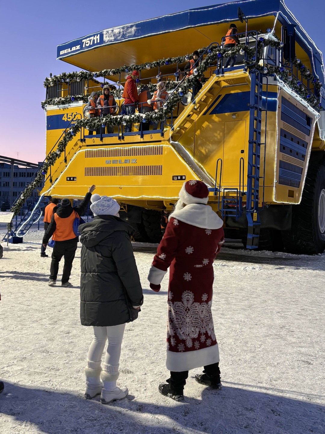 Групповая автобусная экскурсия на БелАЗ (Светлана)