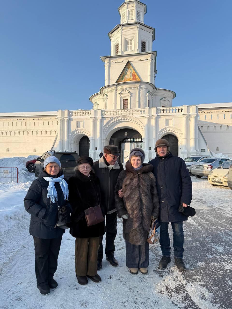 Повезло нам со всм,начиная с погоды и заканчивая маршрутом. У нас был чудесный гид Владимир! Всю