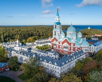 Подъём на гору Паасо, водная прогулка по Ладожским шхерам и Валаамский монастырь