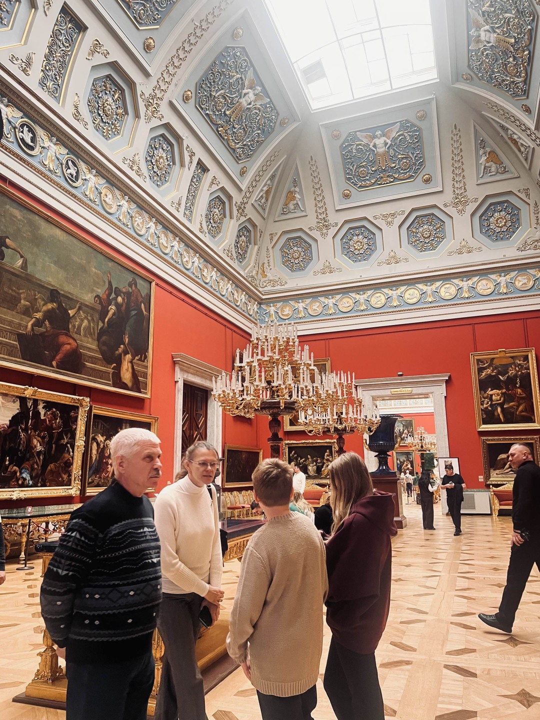 Экскурсия по Эрмитажу в мини-группе (билеты включены) (Вита)