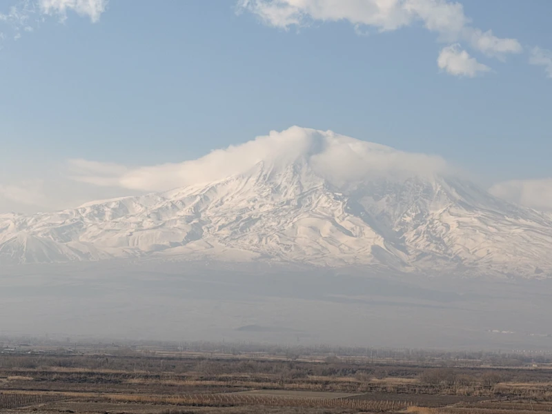 Армения прекрасна, сам маршрут тоже. Но экскурсия - много много исторических фактов, которые не запомнились от