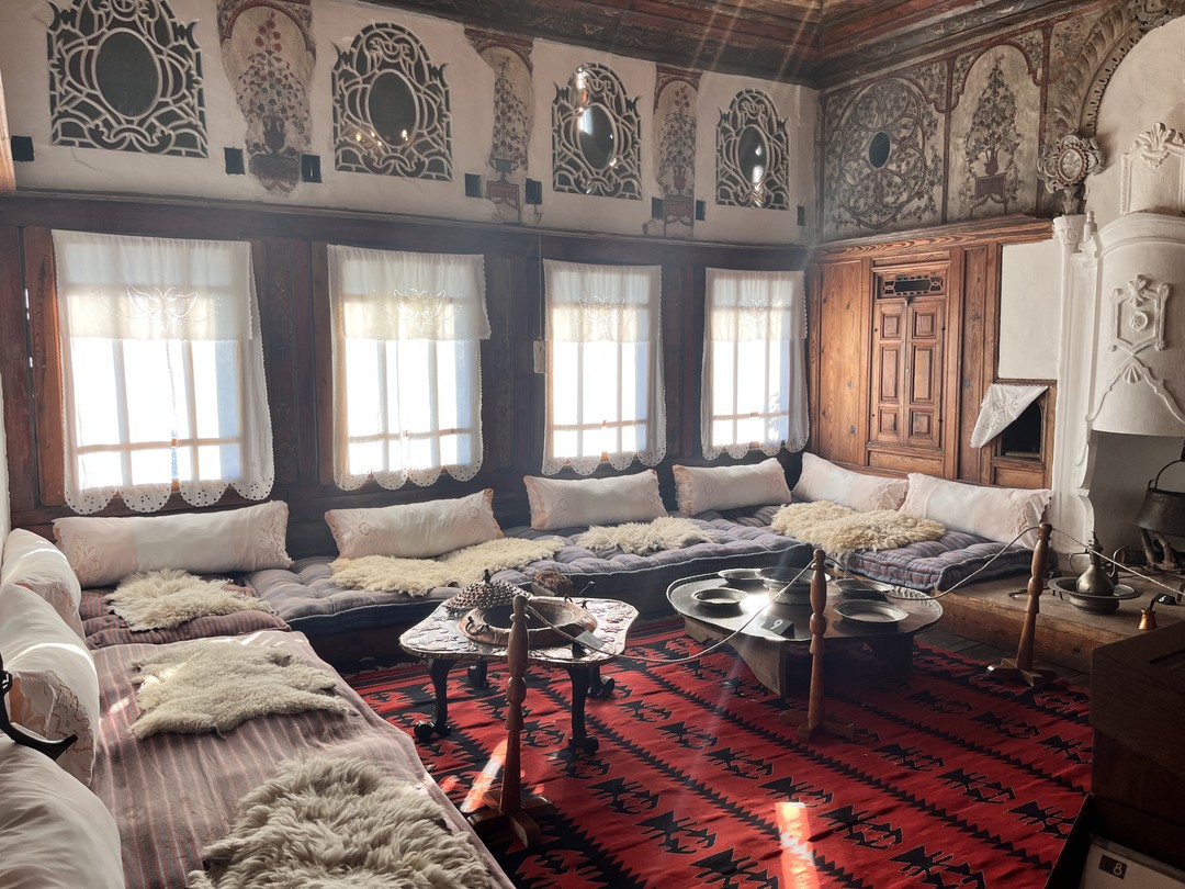 Великолепно провели день на экскурсии. Наталья - прекрасный экскурсовод, приятный собеседник. Узнали много нового не только