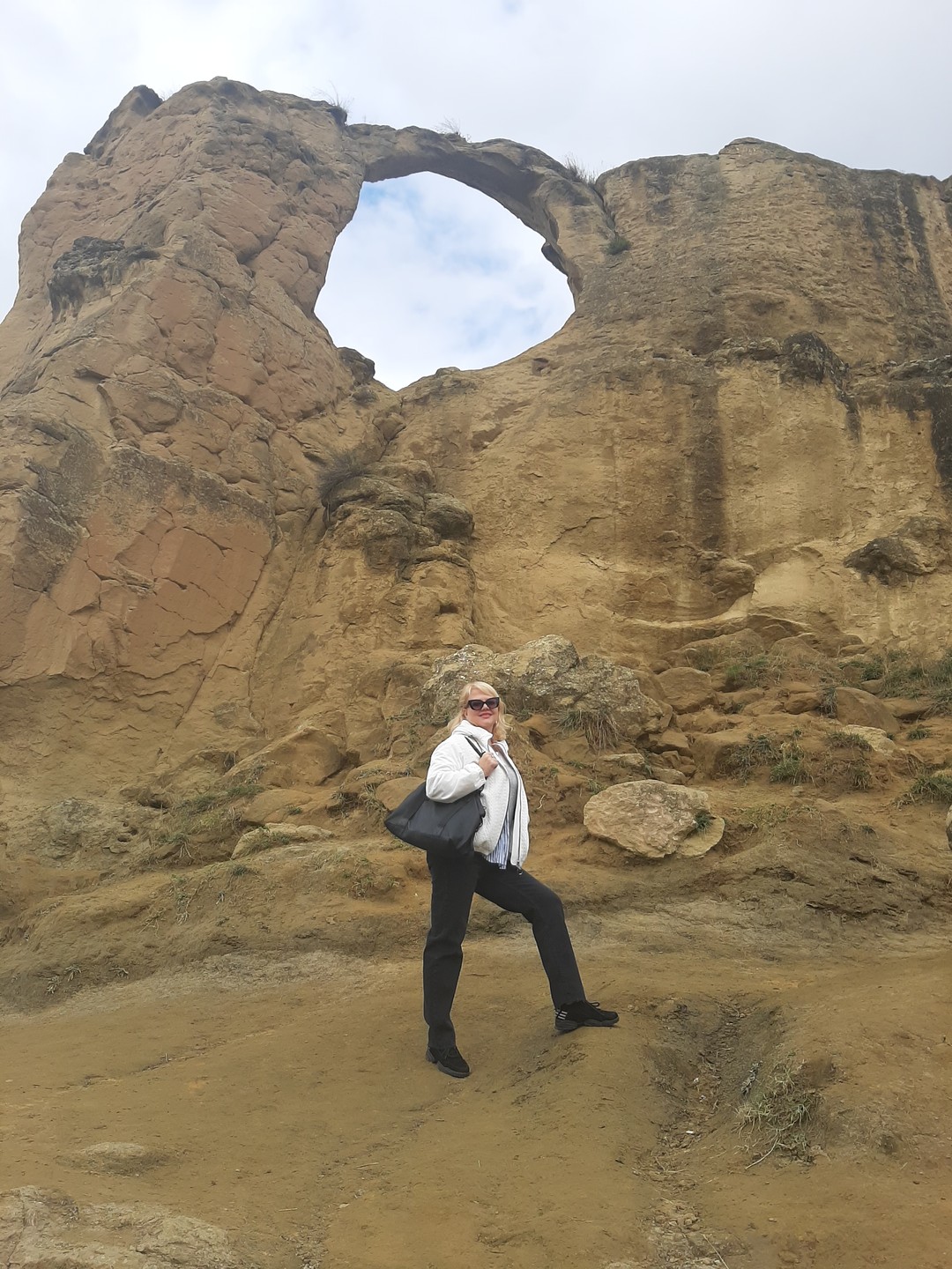 Интересная экскурсия, увлекательная информация от гида Максима! Автомобильный комфортный и то что нас было всего 3