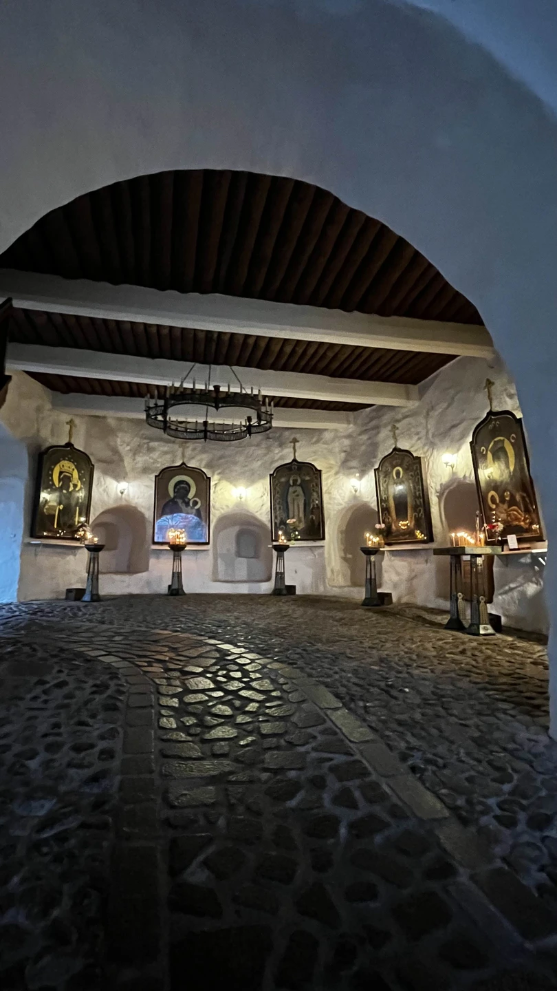 Автобусная экскурсия из Пскова в Изборск и Печоры (Зоя)